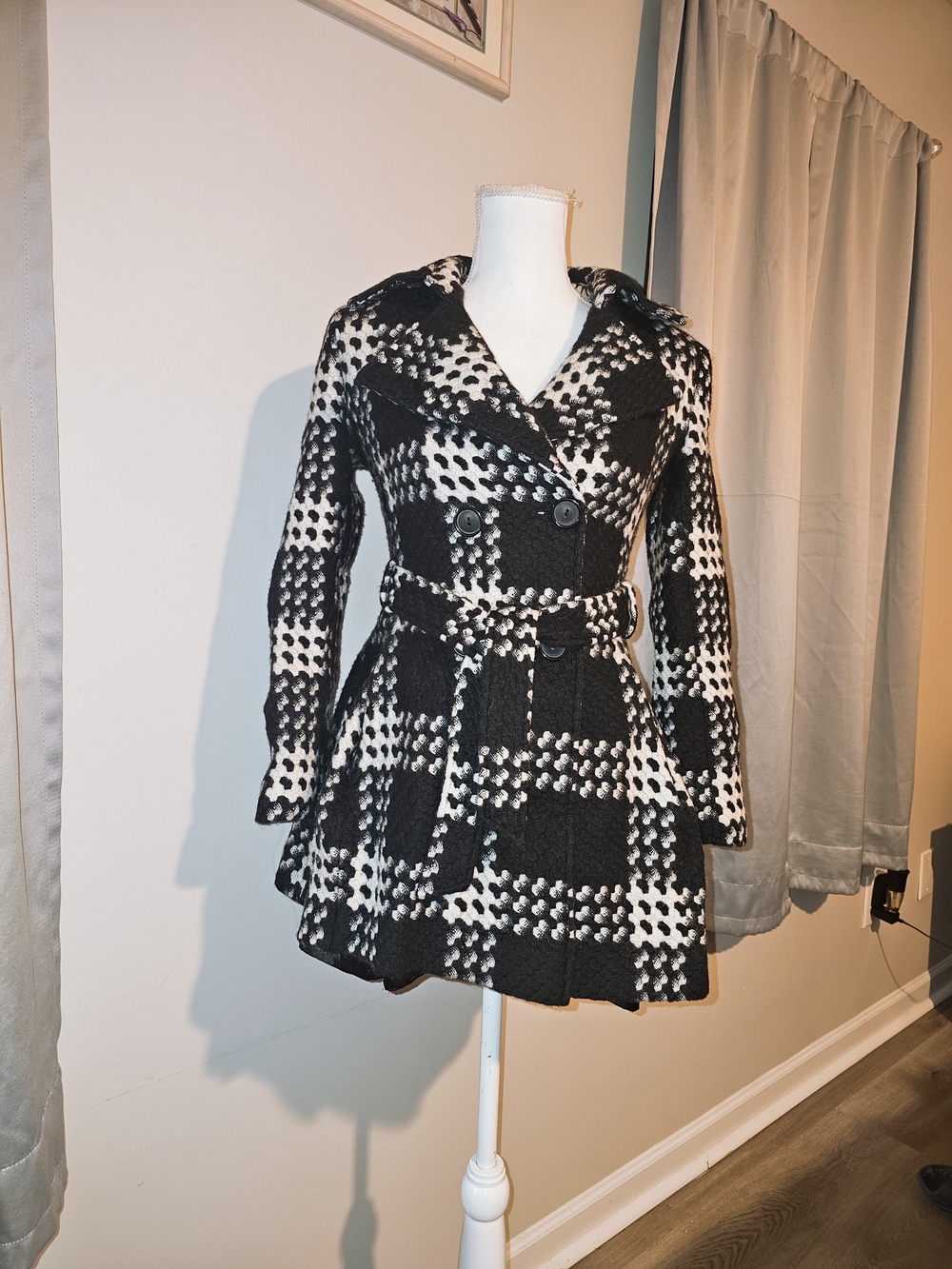 Via Spiga Black & White Houndstooth Belted Double-Breasted Trench Coat